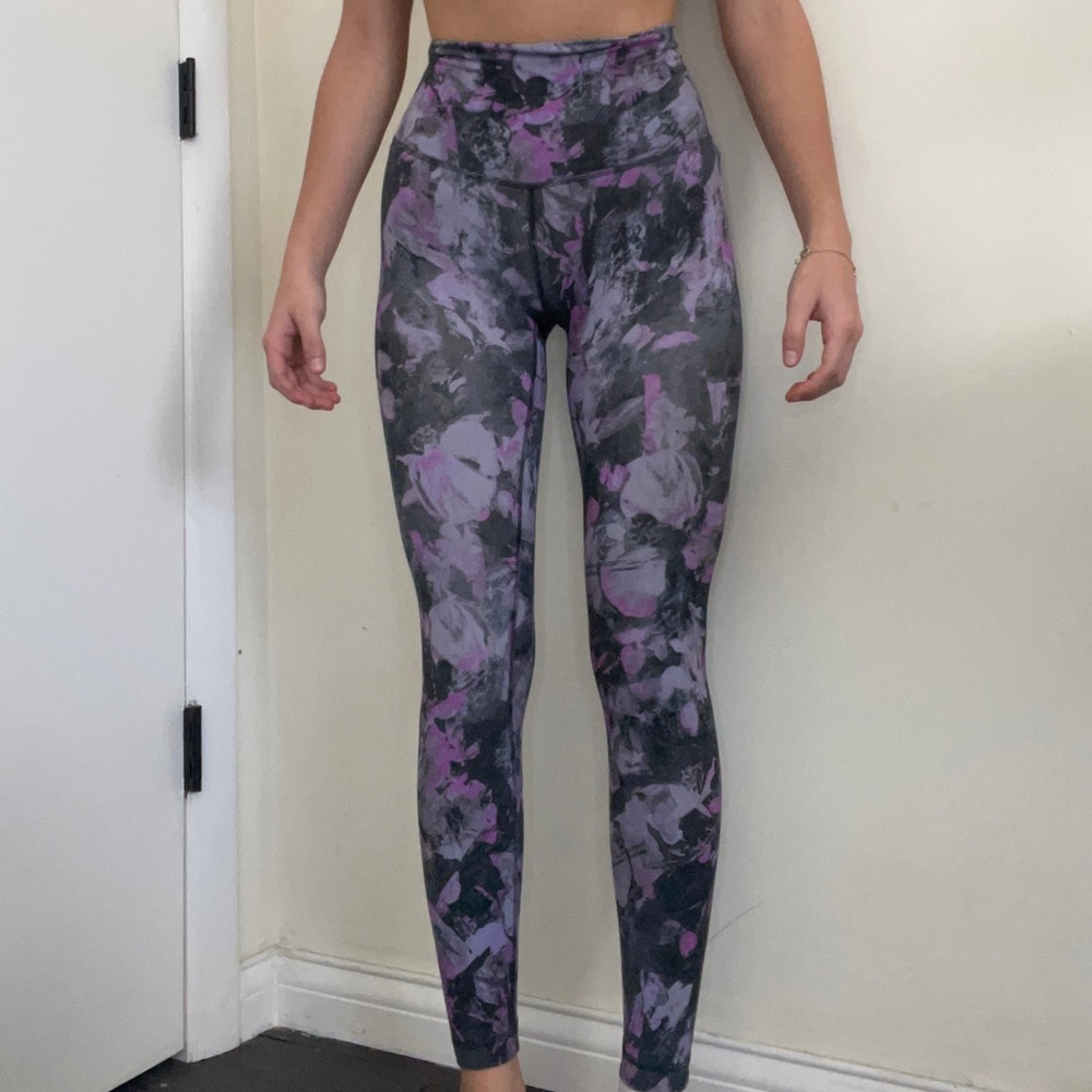 Lululemon Purple and Black High-Rise Align Pant 25” Size 0